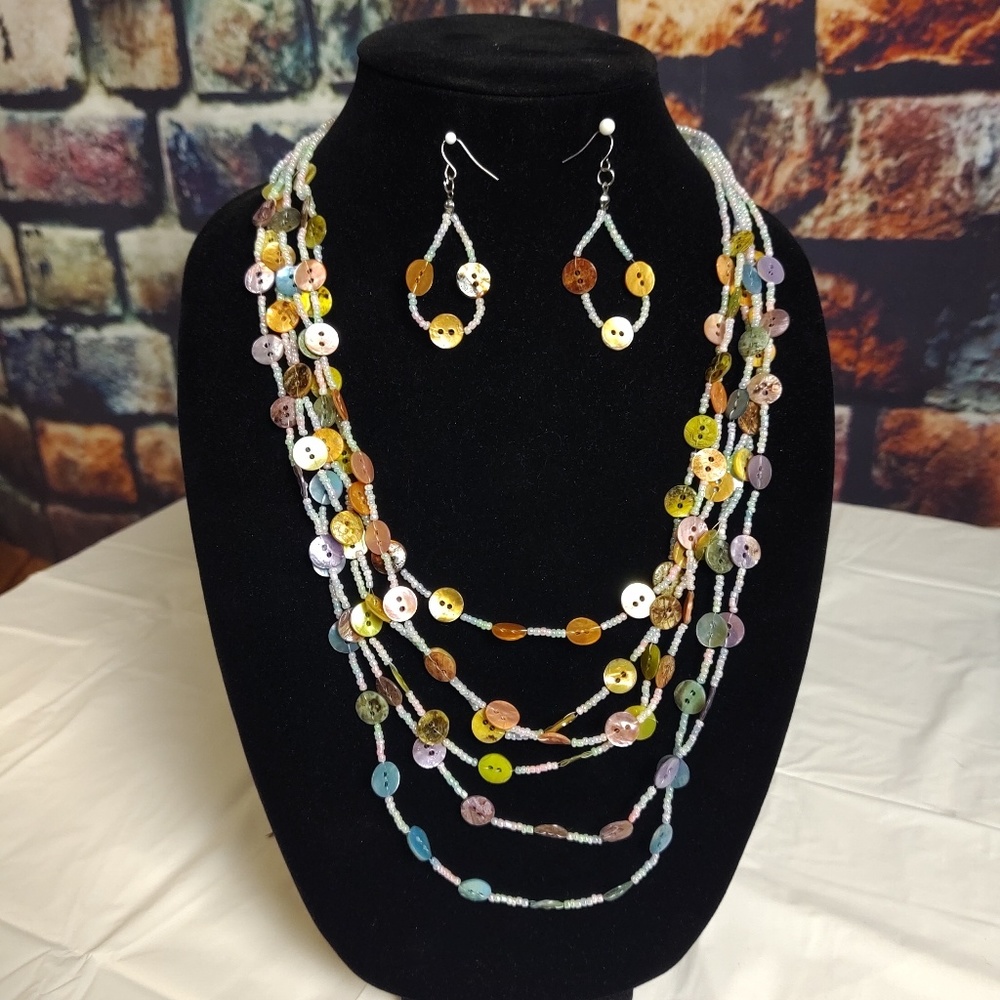 Beads and buttons set